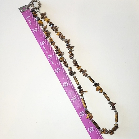 TIGER'S EYE CHIPS NECKLACE with SILVERTONE TOGGLE CLASP - Picture 5 of 6